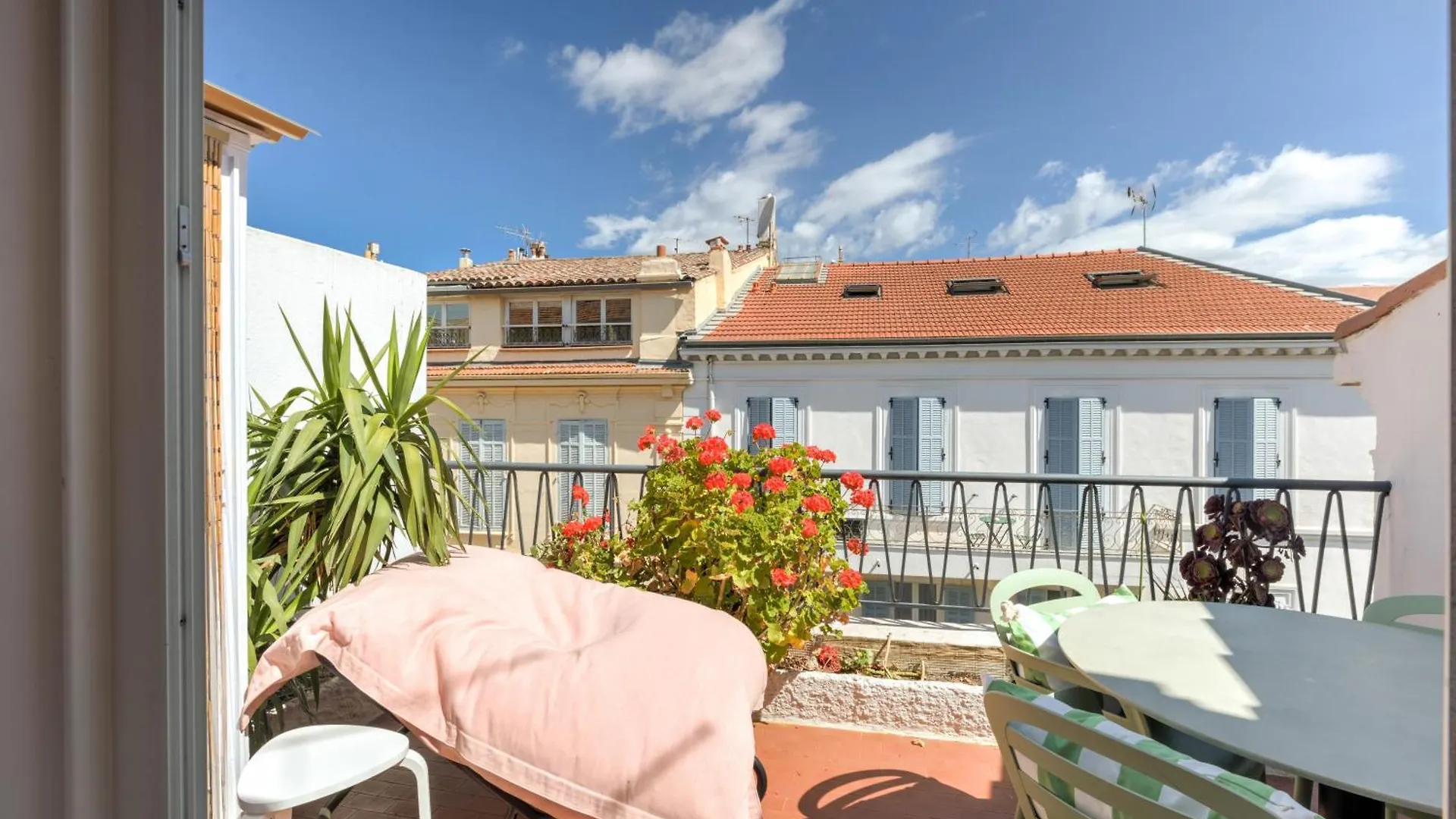 Alma Florian Apartment 4 People With Terrace Cannes France